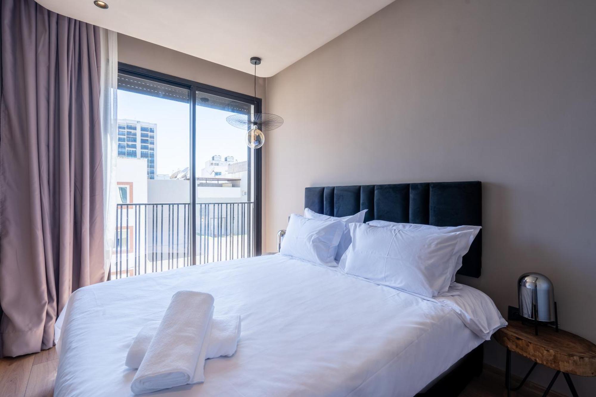 Twenty Six Anfa Luxury Residence By Shortstaycasa-Central-Parking Casablanca Bagian luar foto