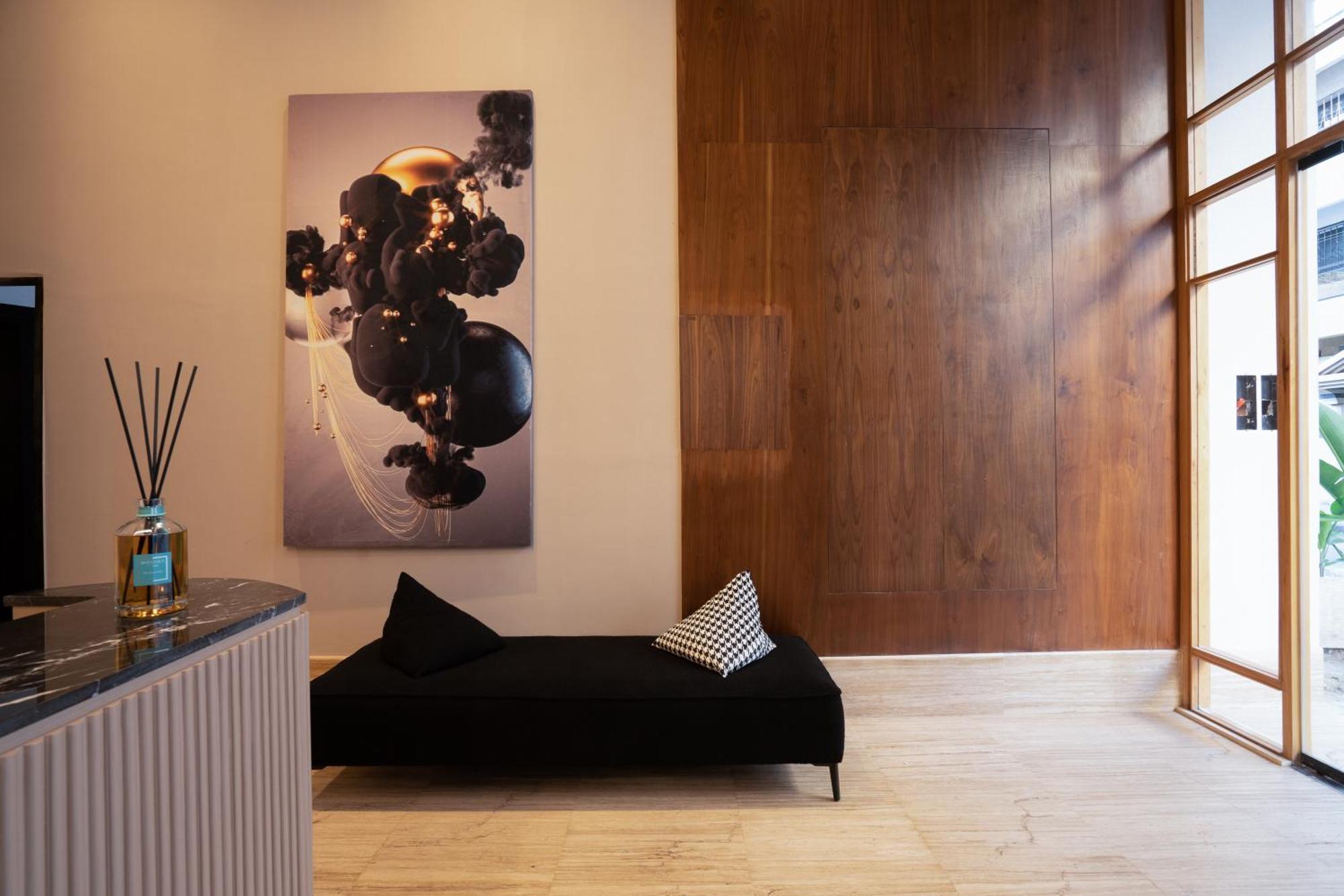 Twenty Six Anfa Luxury Residence By Shortstaycasa-Central-Parking Casablanca Bagian luar foto